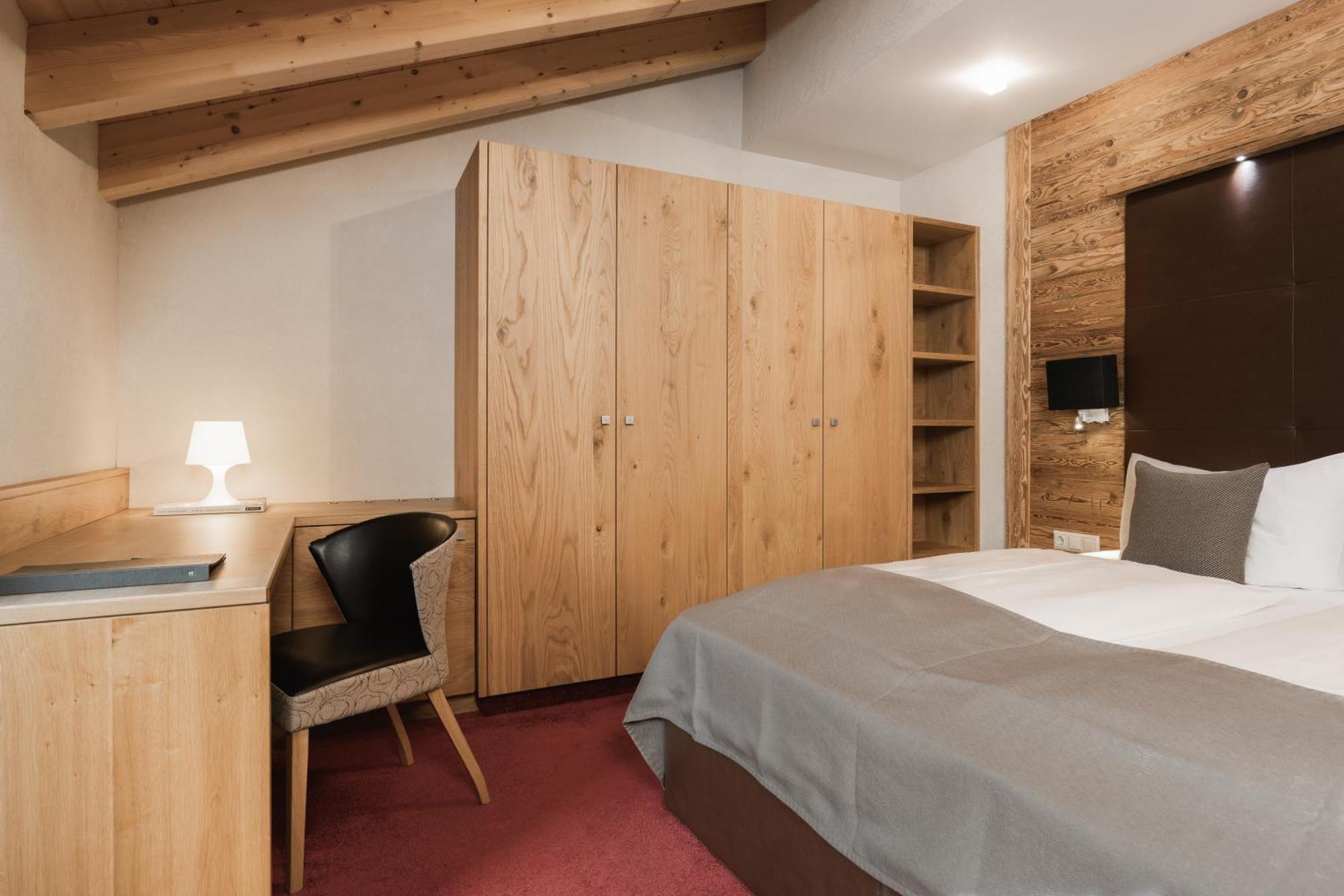 Hotel Miaflor Familien- & Aktivresort Ried im Oberinntal